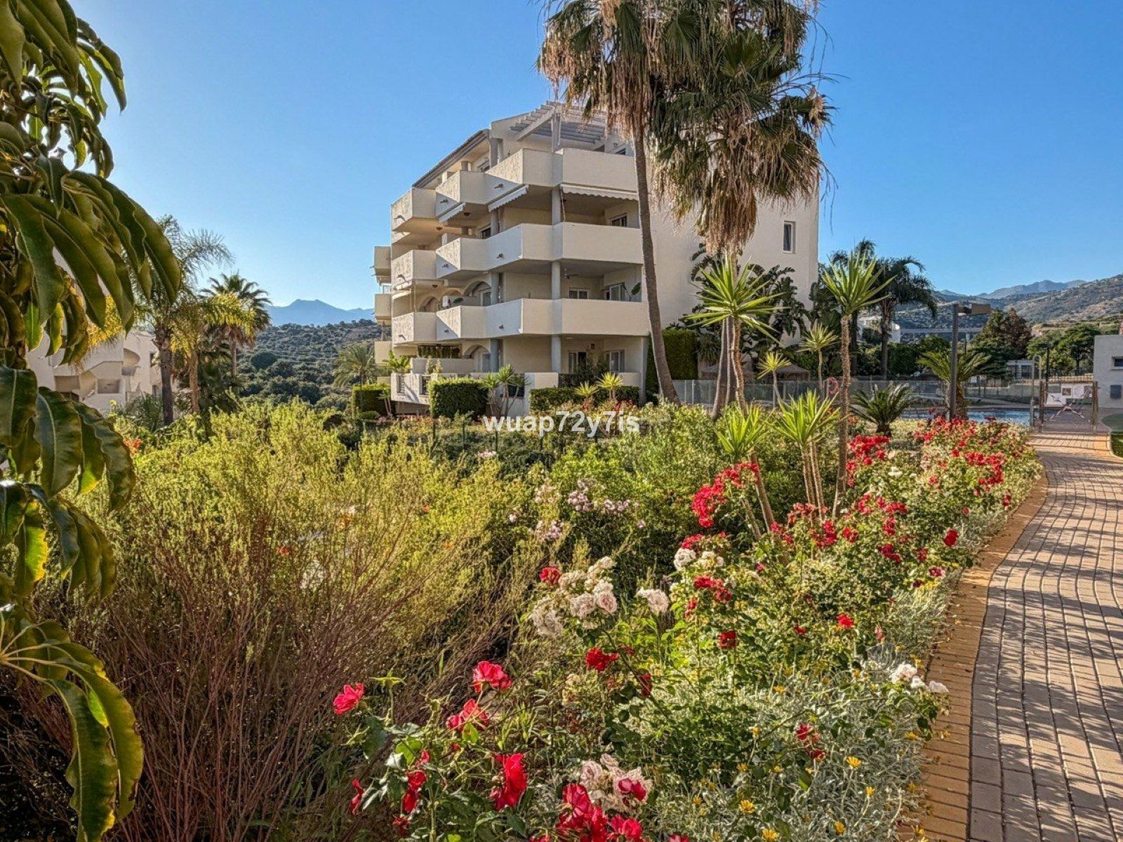 3-bedroom Apartment in Elviria