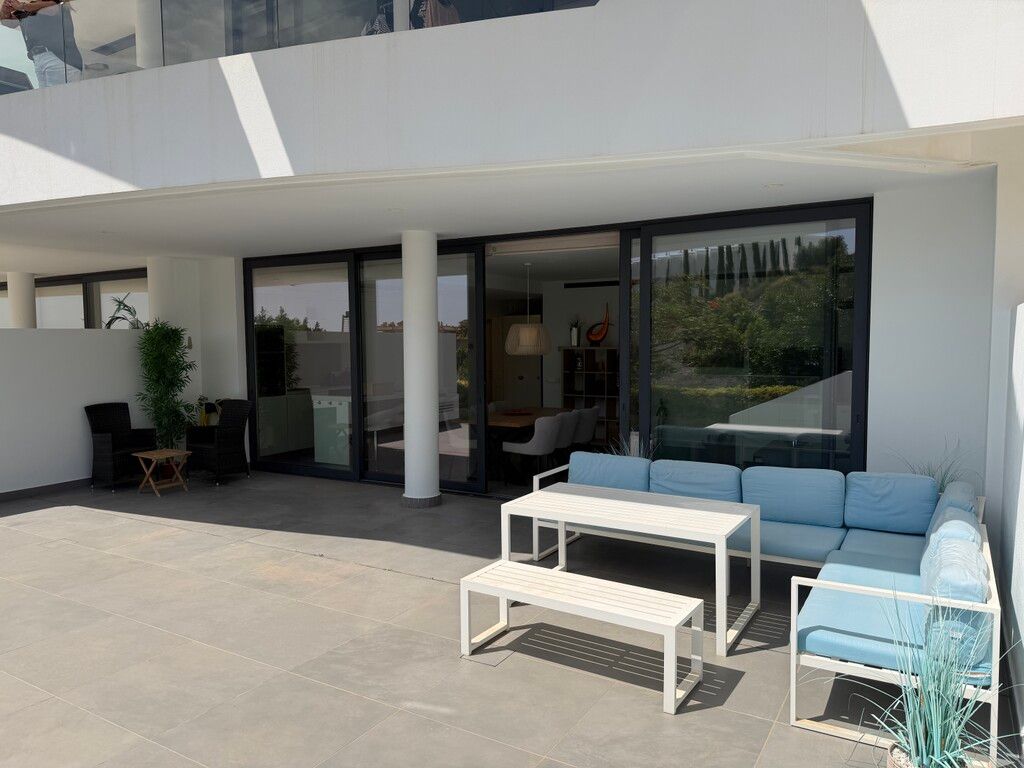 2-bedroom Ground Floor Apartment in Higueron