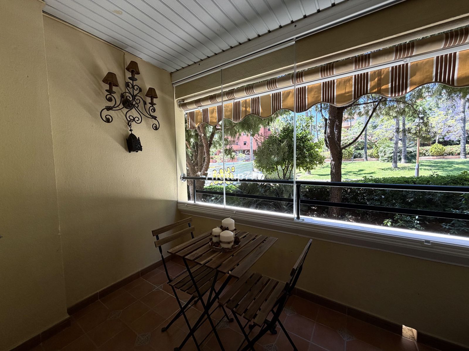 4-bedroom Apartment in Estepona