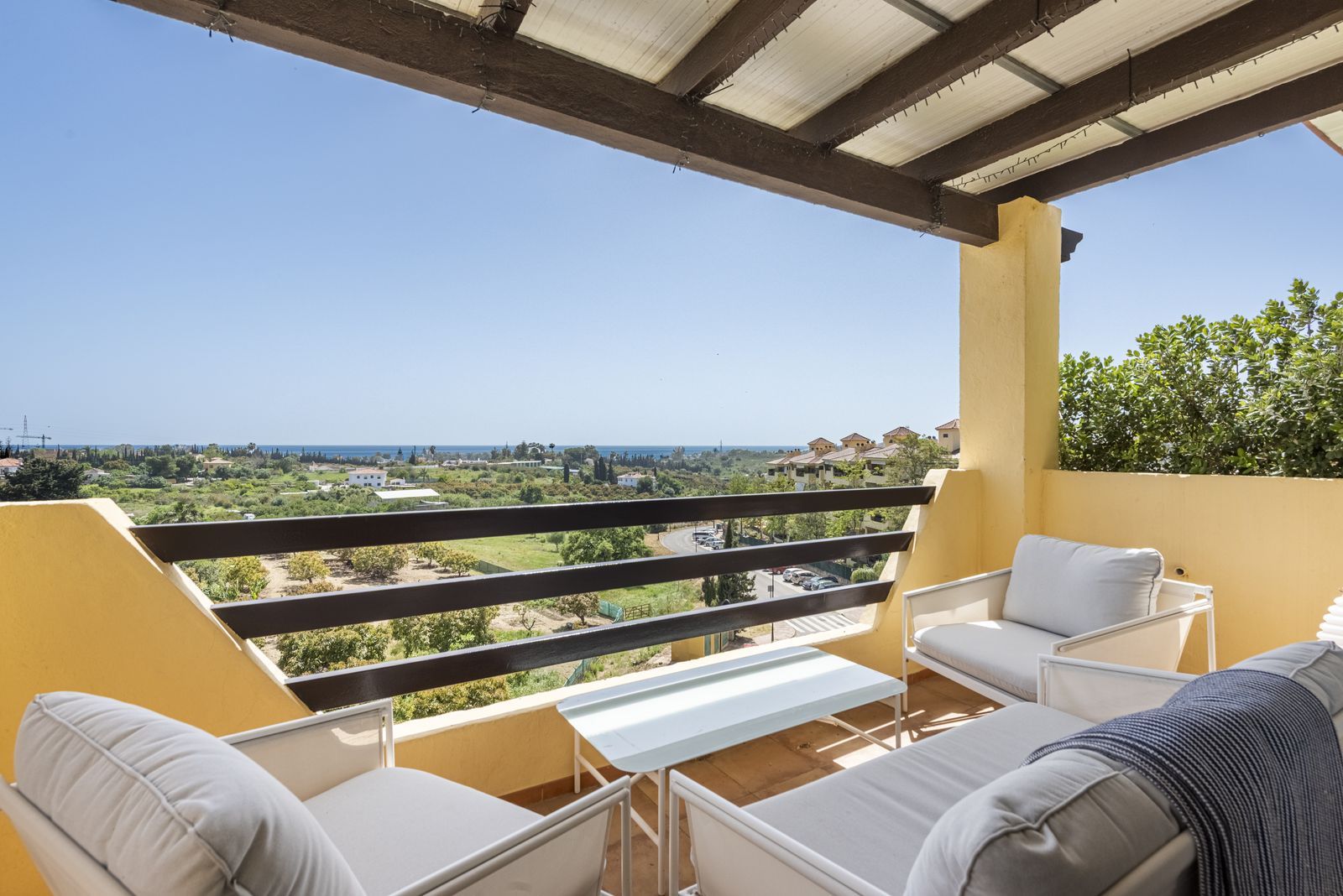 2-bedroom Penthouse in Selwo