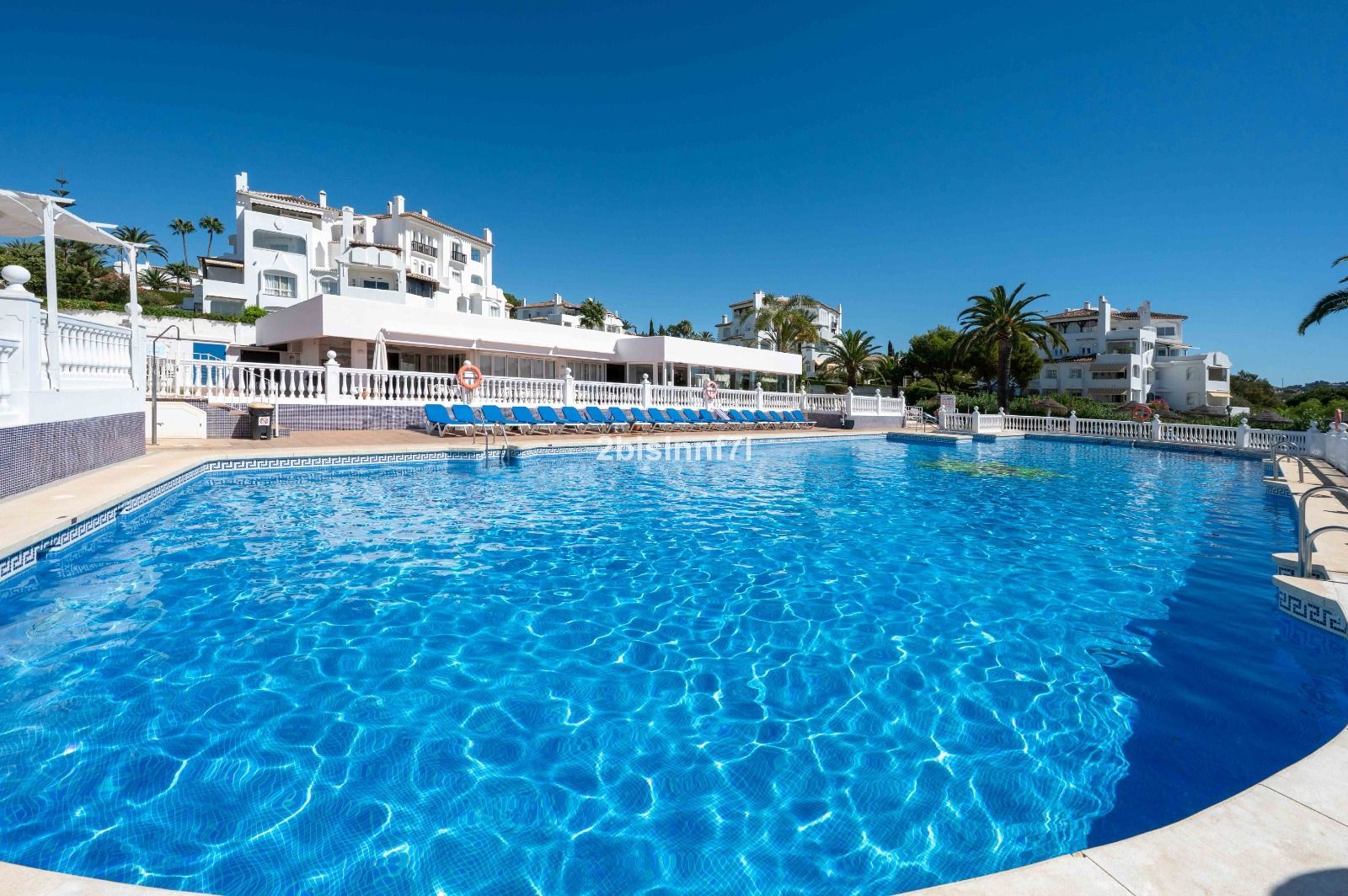 3-bedroom Apartment in Elviria