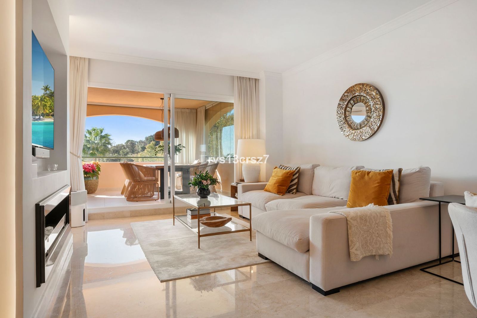 3-bedroom Apartment in Elviria