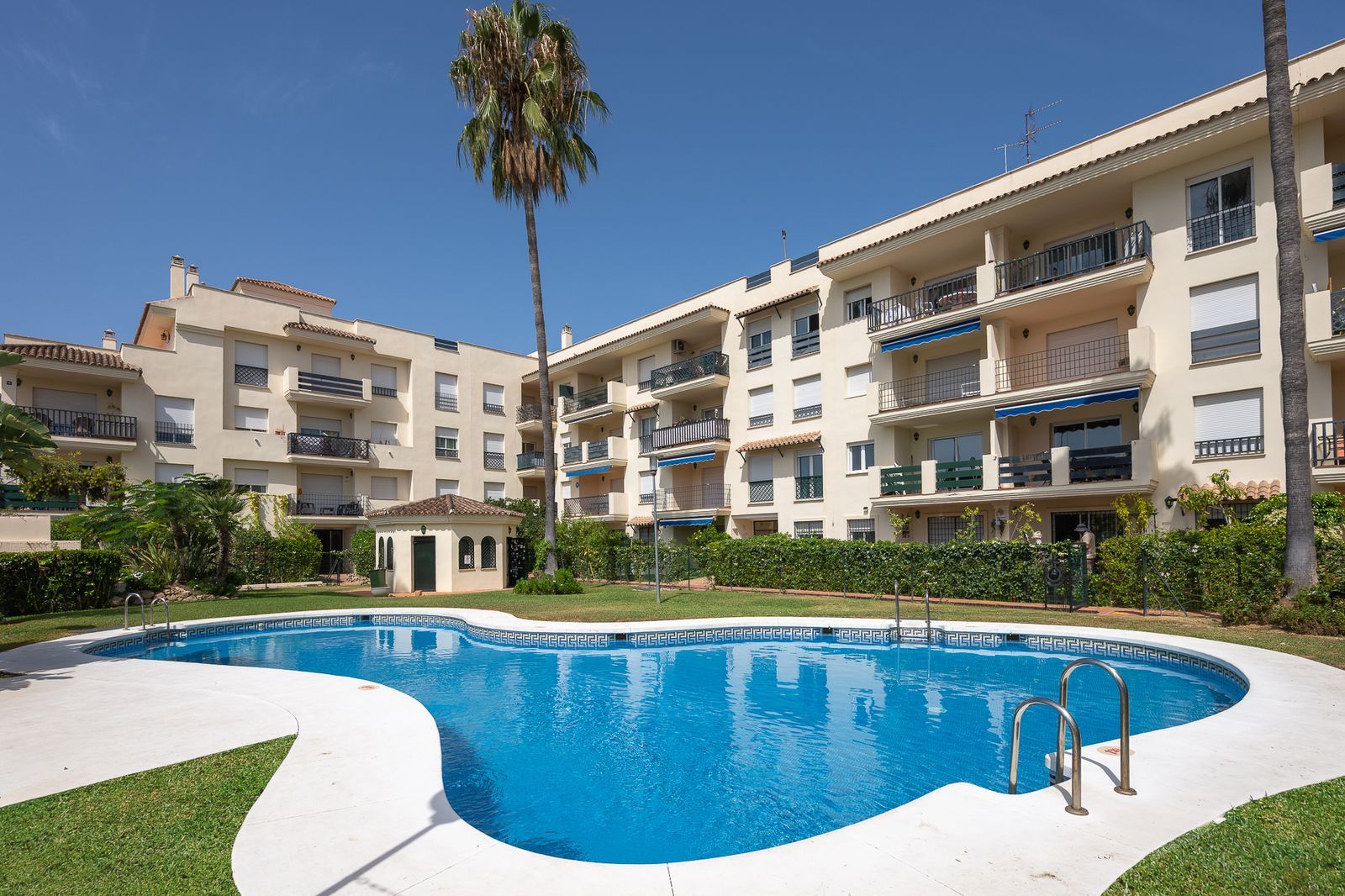 2-bedroom Apartment in Nueva Andalucia