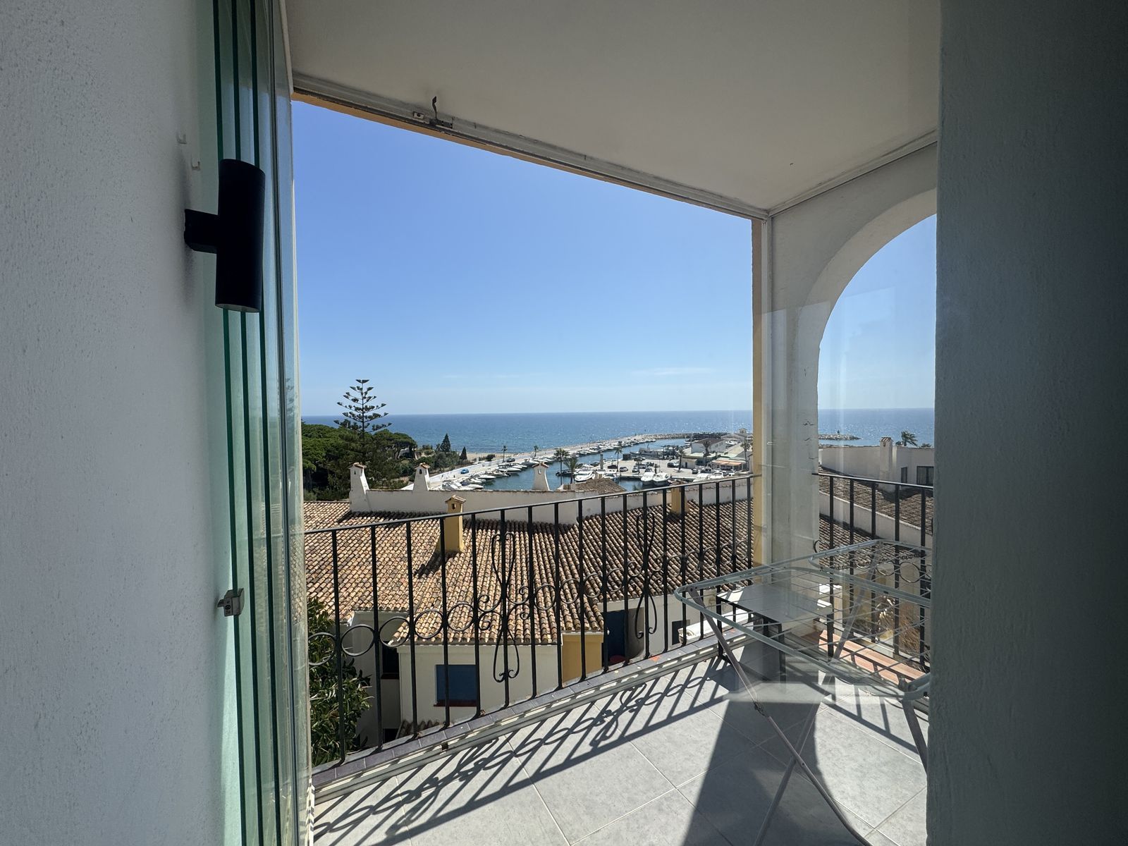 2-bedroom Apartment in Puerto de Cabopino
