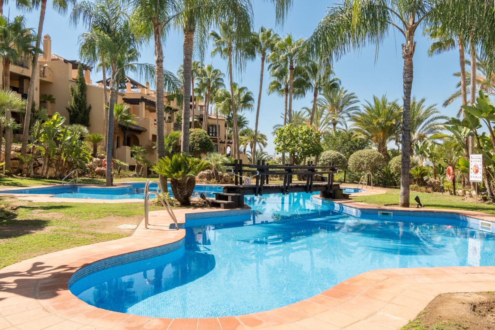 2-bedroom Apartment in Estepona
