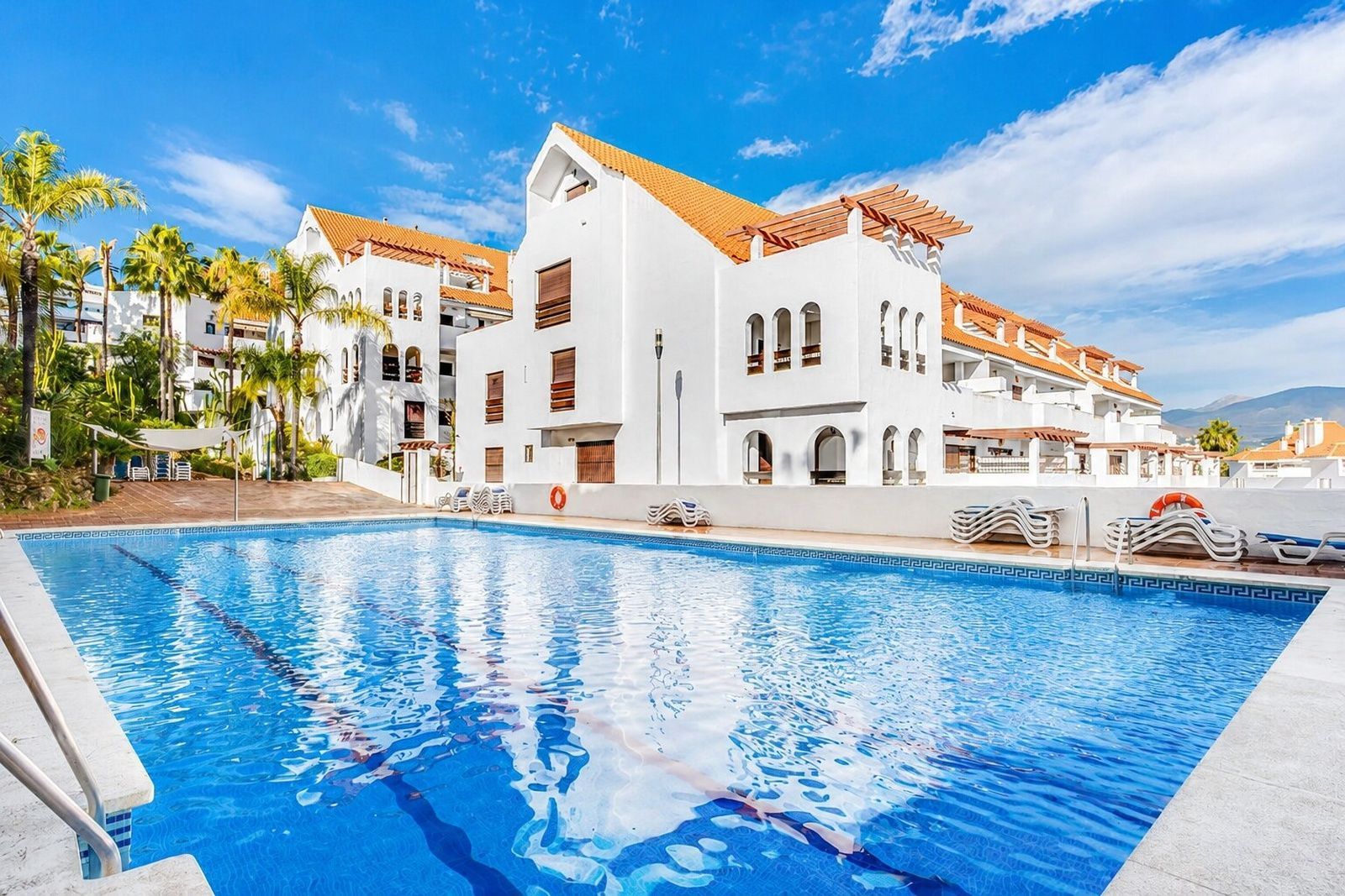 3-bedroom Apartment in Nueva Andalucia