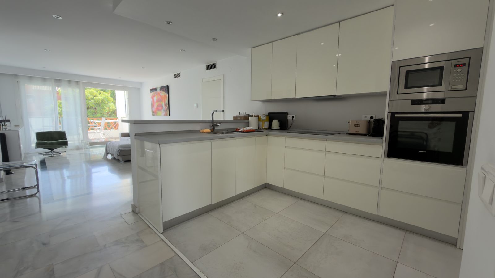 2-bedroom Apartment in Puerto Banús