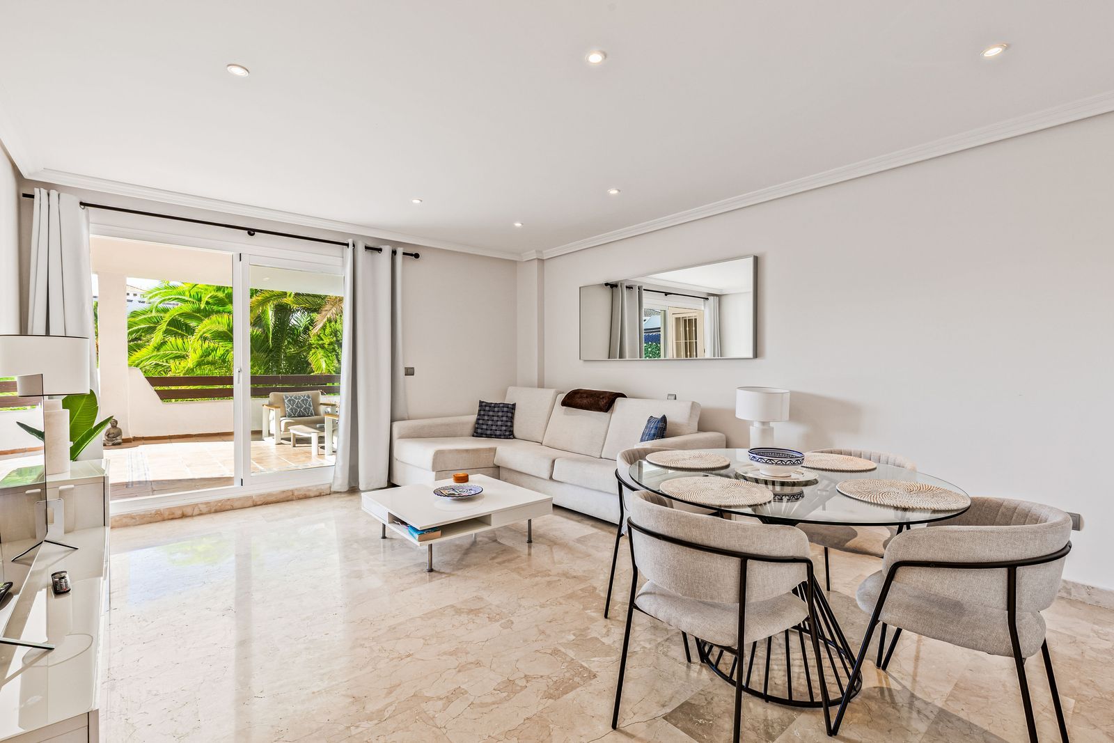 2-bedroom Apartment in Estepona