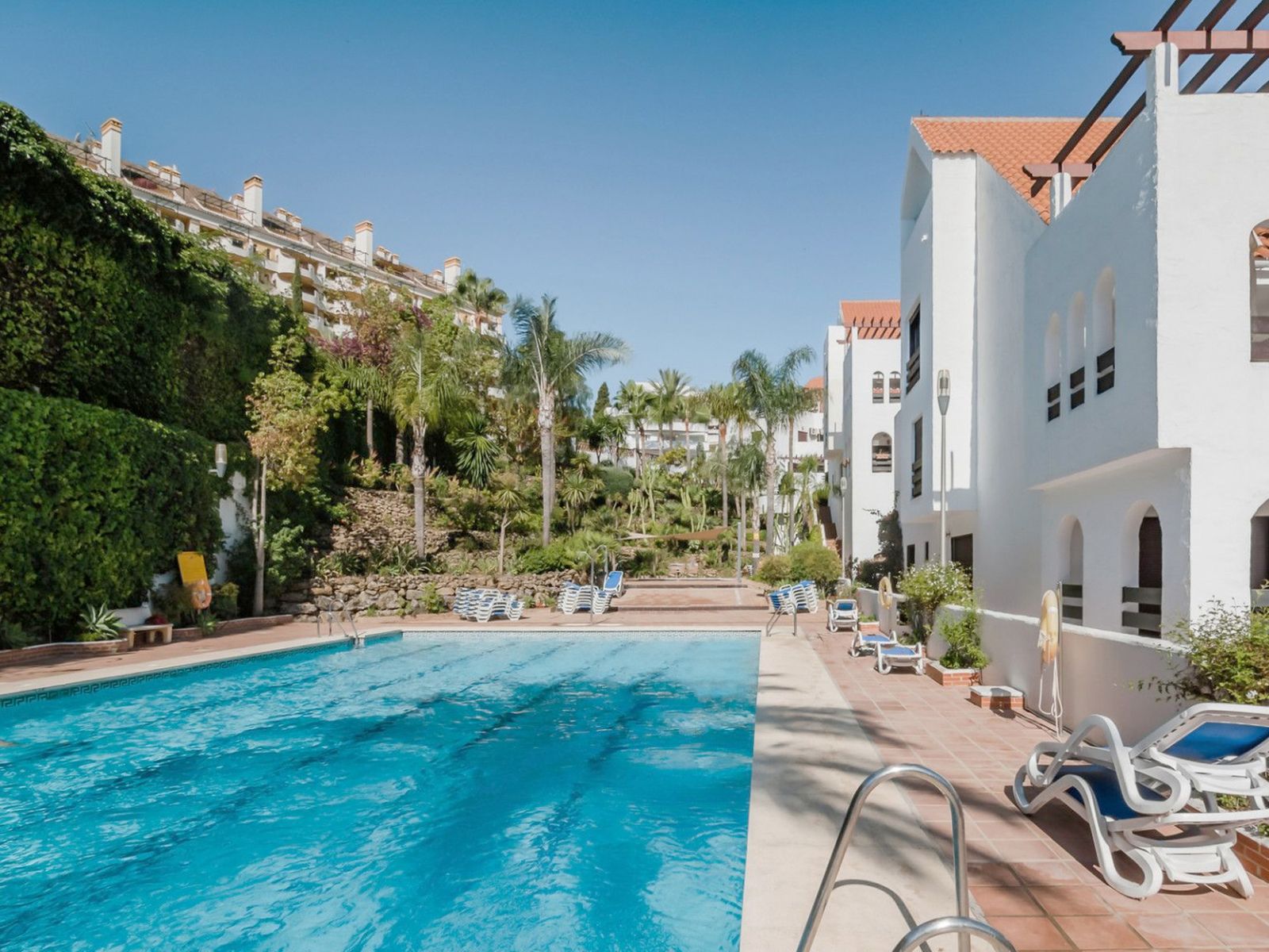 2-bedroom Apartment in Nueva Andalucia