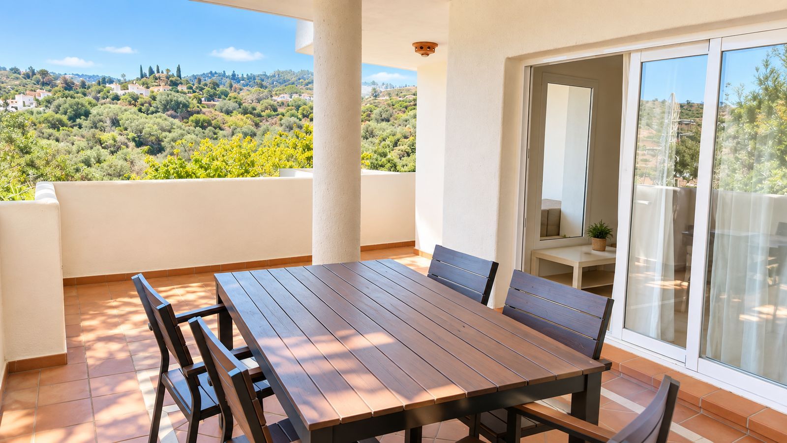 3-bedroom Apartment in Elviria