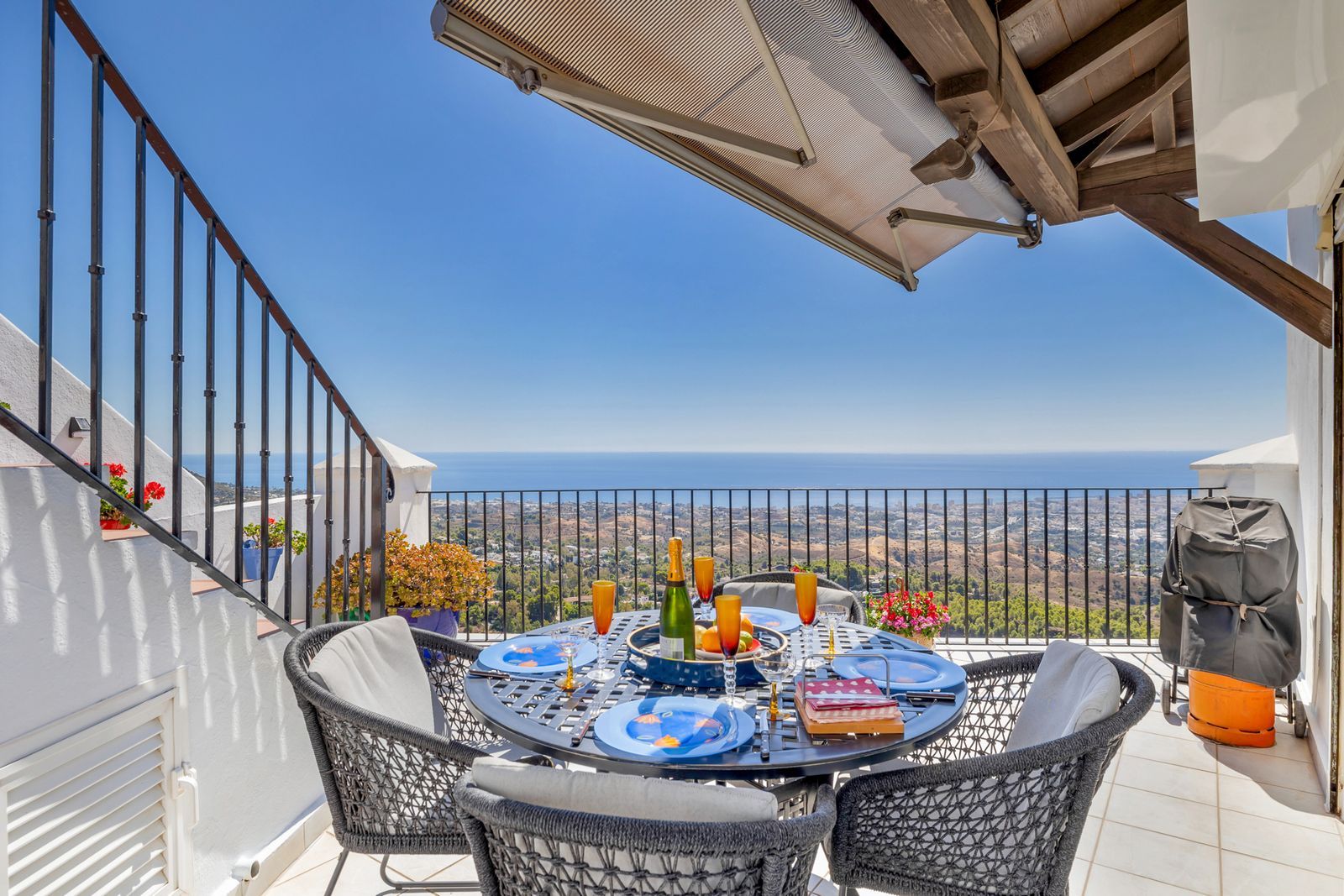 2-bedroom Penthouse Duplex in Mijas