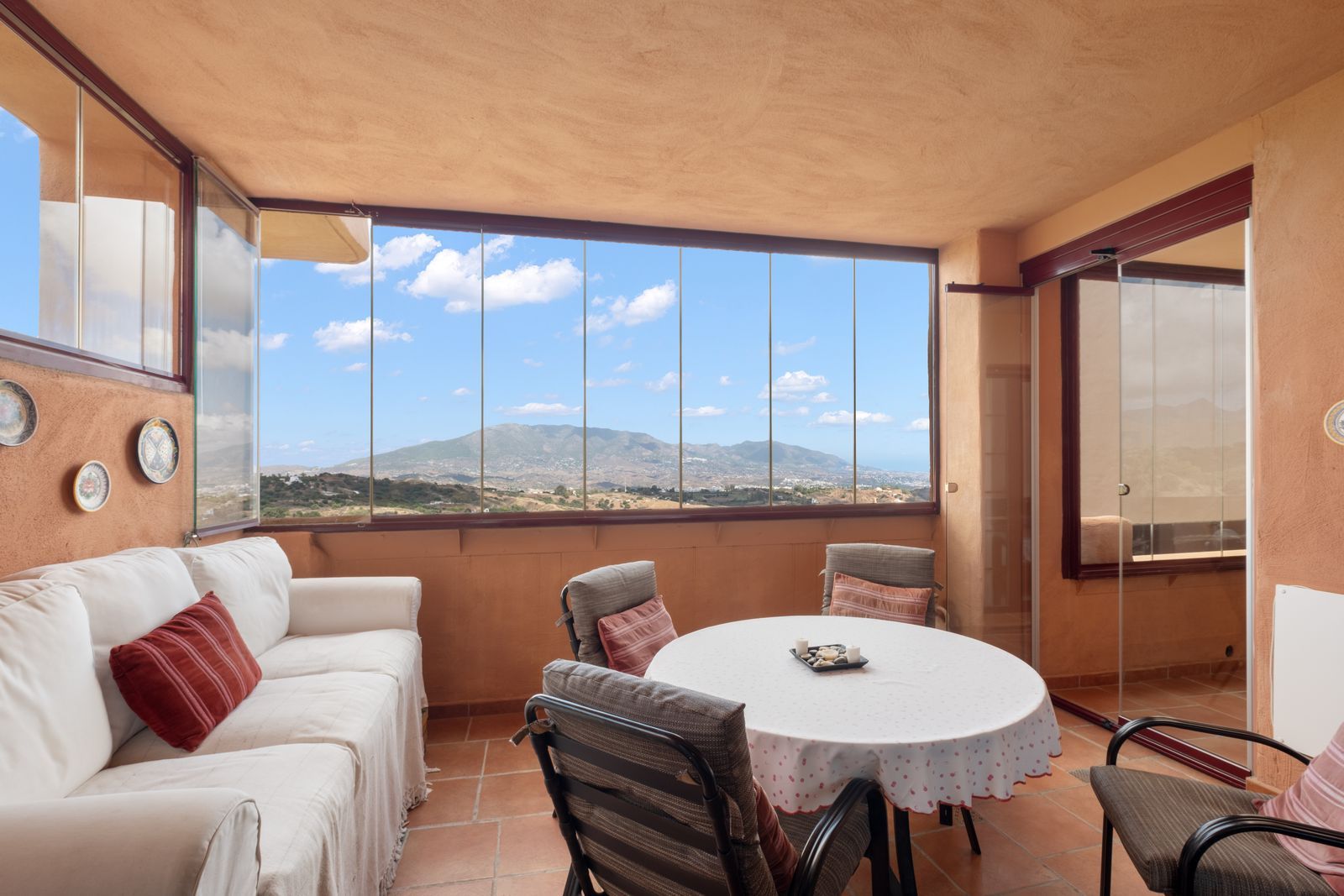 2-bedroom Apartment in La Mairena