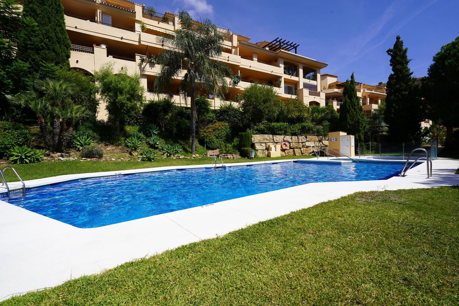 3-bedroom Apartment in Calahonda