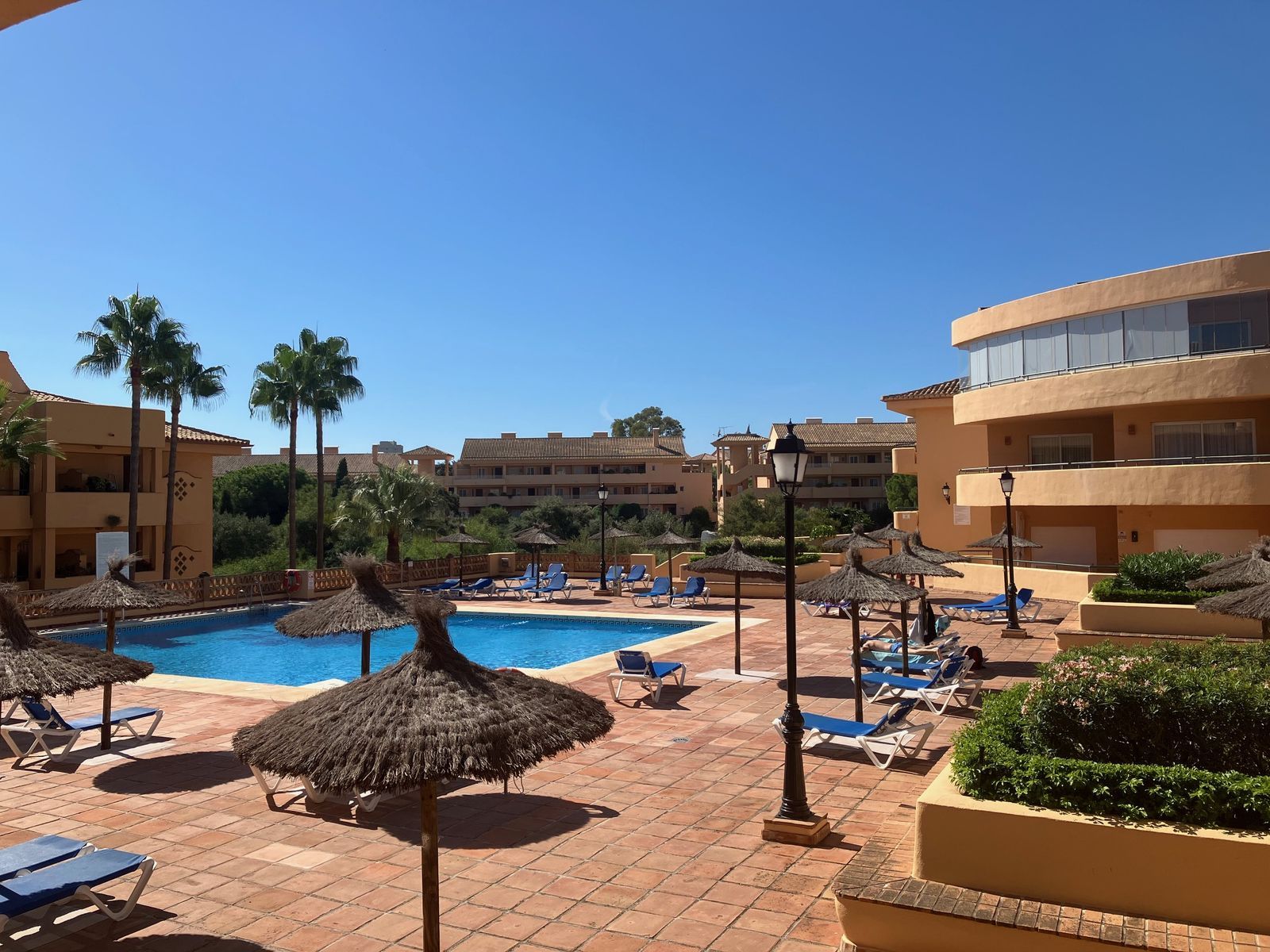 2-bedroom Apartment in Elviria