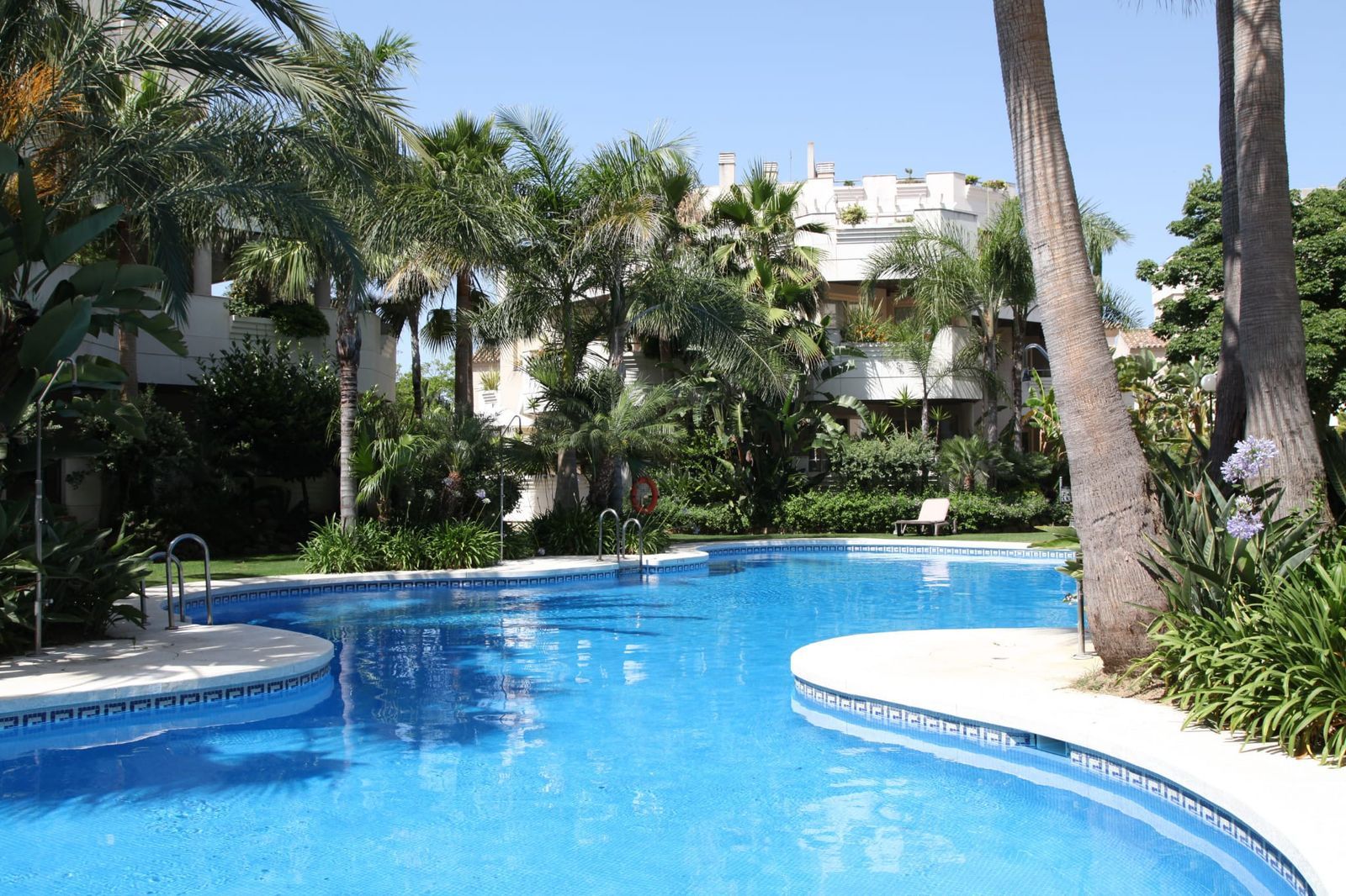 2-bedroom Apartment in Nueva Andalucia