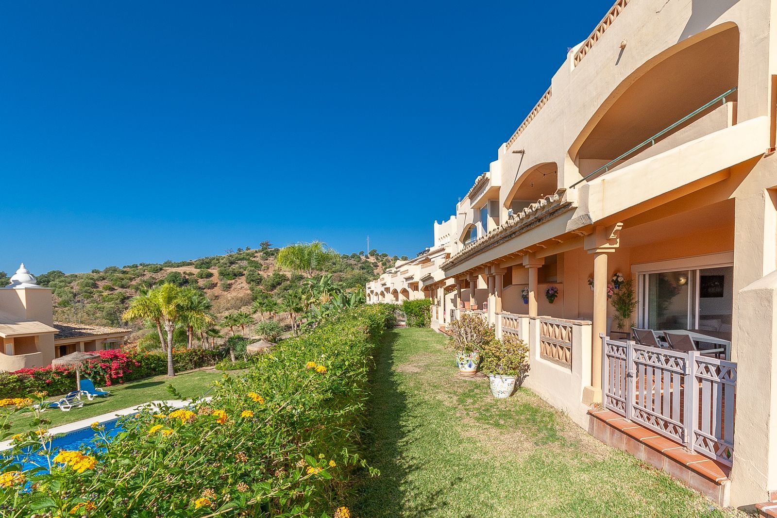 2-bedroom Ground Floor Apartment in Elviria