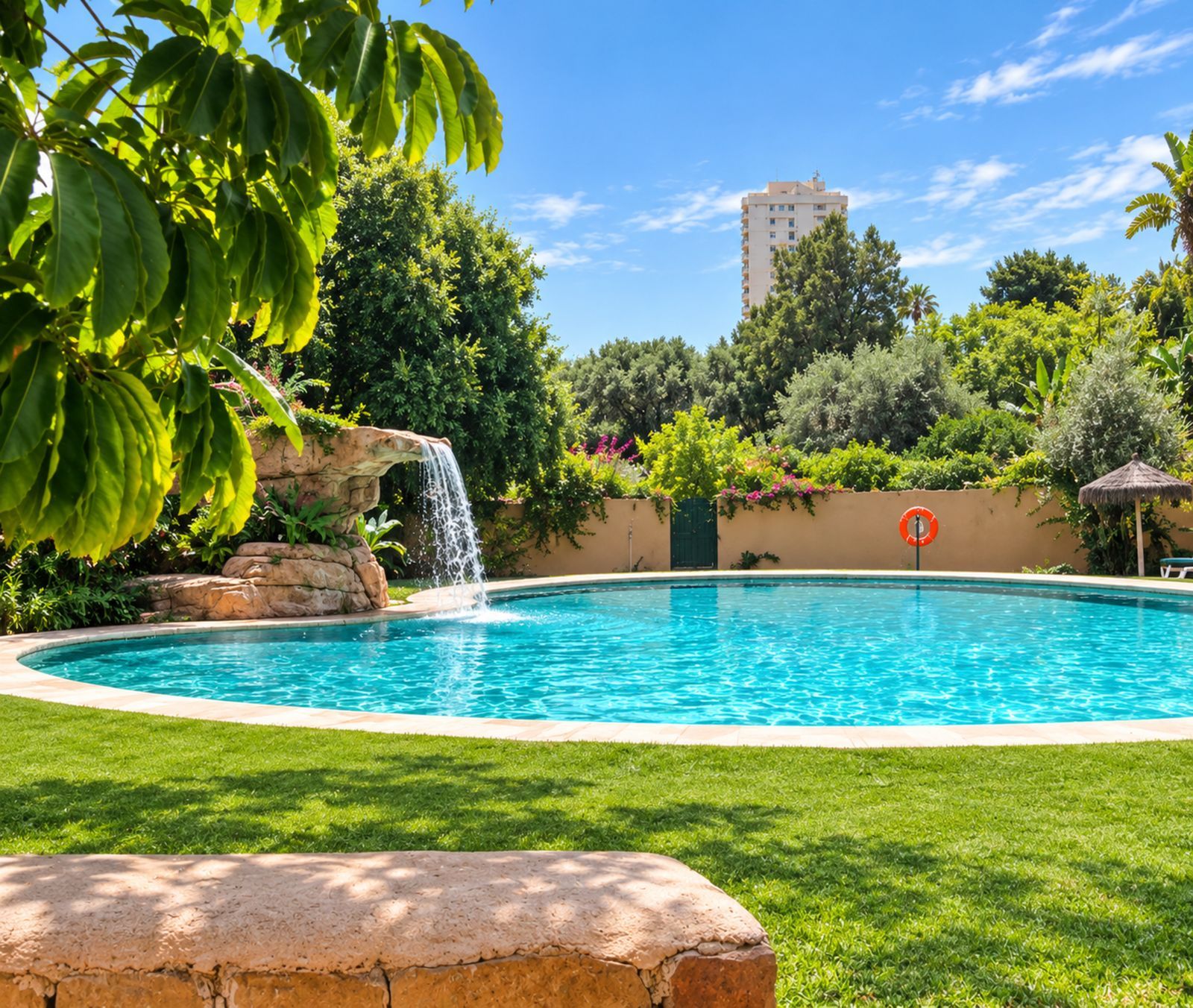 2-bedroom Ground Floor Apartment in Elviria