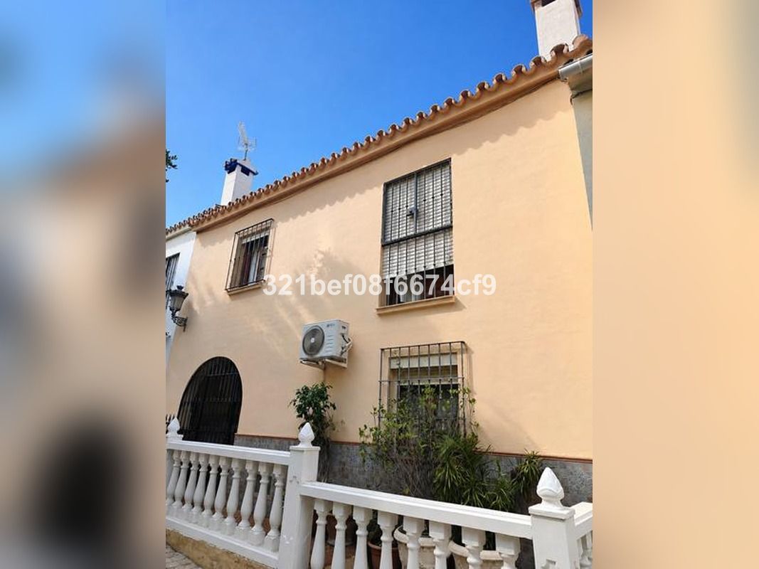 4-bedroom Townhouse in Estepona